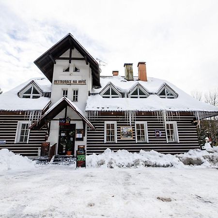 Готель Hotylek Na Myte Гаррахов Екстер'єр фото
